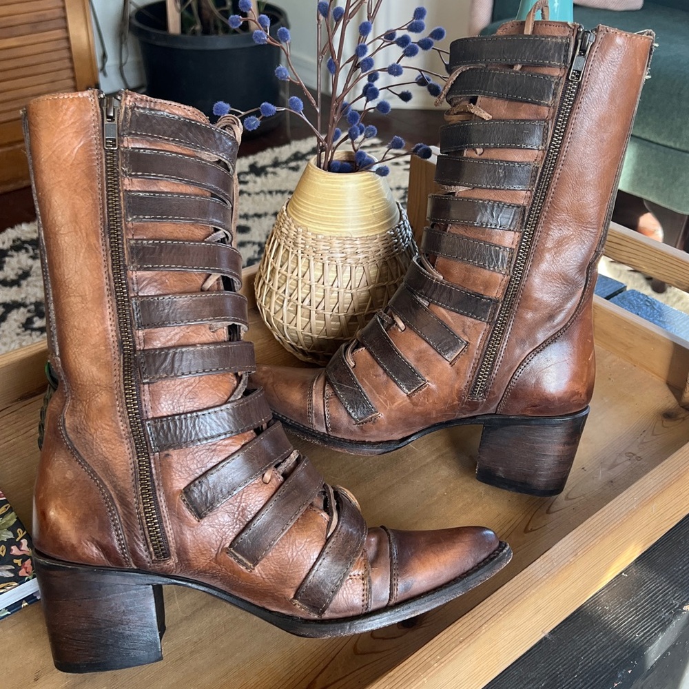 Freebird by Steven Stoke Tan Brown Distressed Leather Buckle Boots 8 - Picture 6 of 16